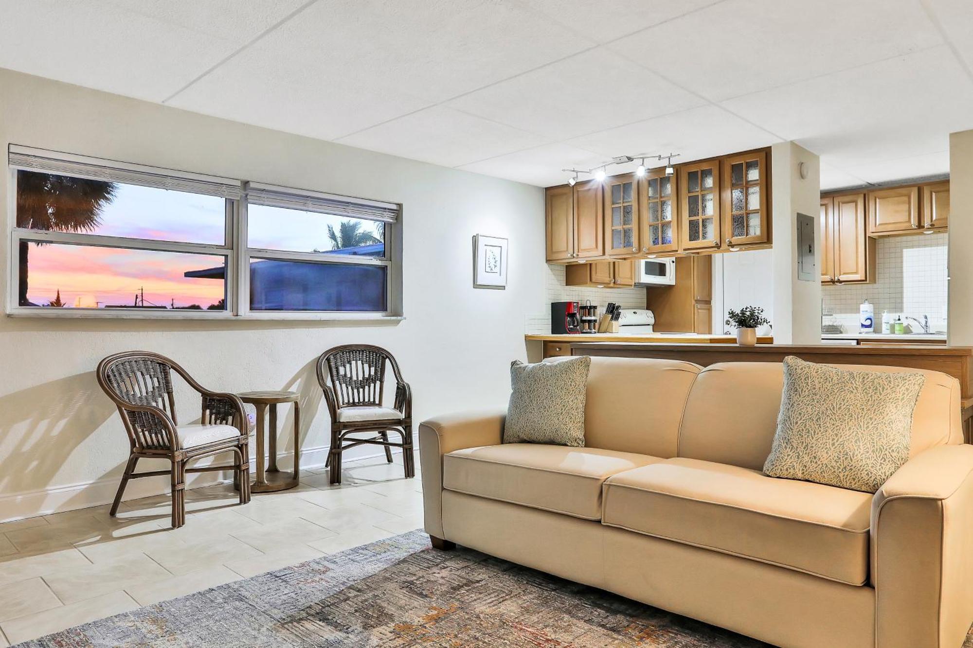 Brista Del Mar Condos 케이프커네버럴 객실 사진